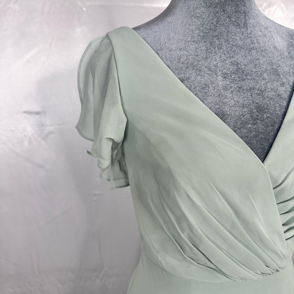 NWT Elegant Bridesmaid fully lined Dress with short flutter sleeves size 0 - Picture 3 of 13